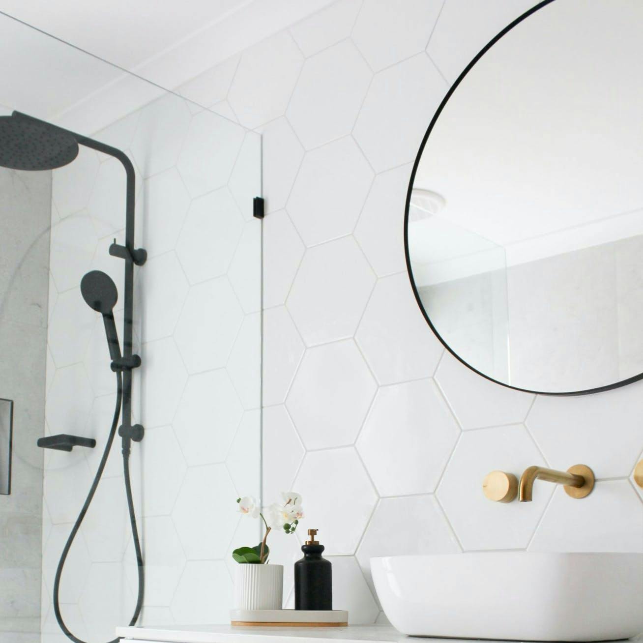 Papel de Parede Hexagonal Banheiro