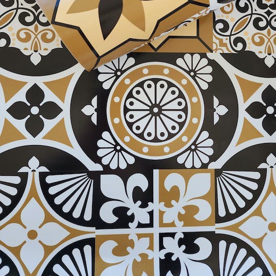 adesivo de azulejo portugues preto e dourado